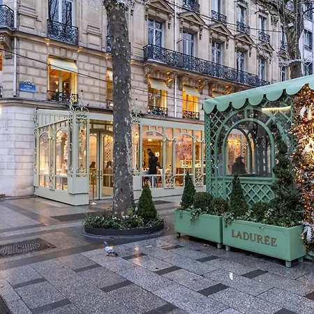 Superb 1 Elegant In The Heart Of Paris' 8th District *