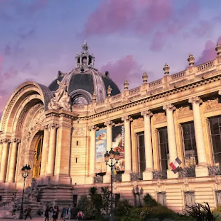 Superb 1 Elegant In The Heart Of Paris' 8th District * Paris